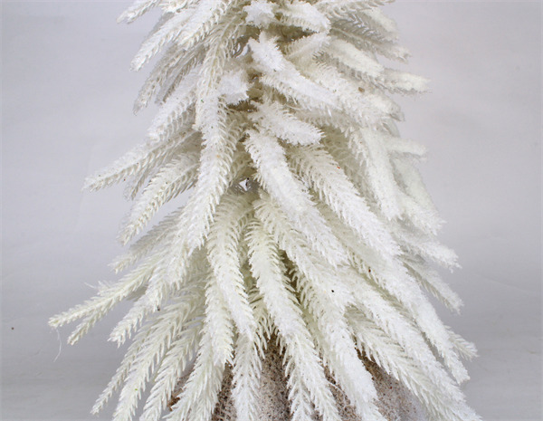 White Christmas Decorations in Jute Base Snow Finish.jpg